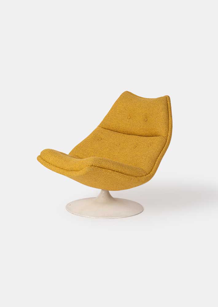 100339. F511 Lounge Chair 1960s