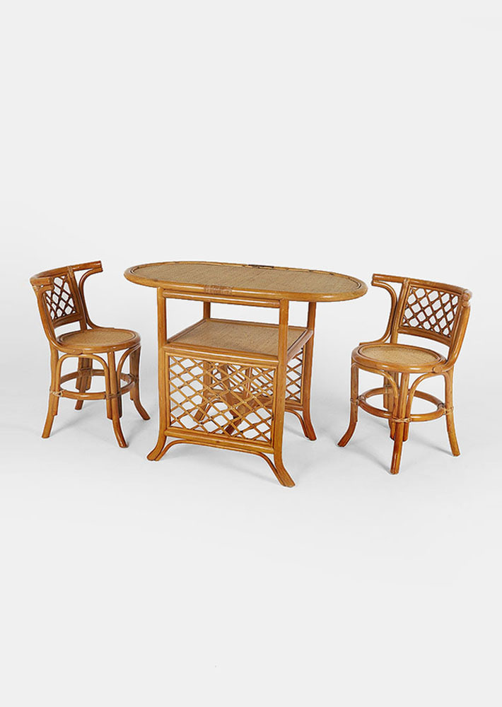 100171. Vintage wicker table &amp; chairs