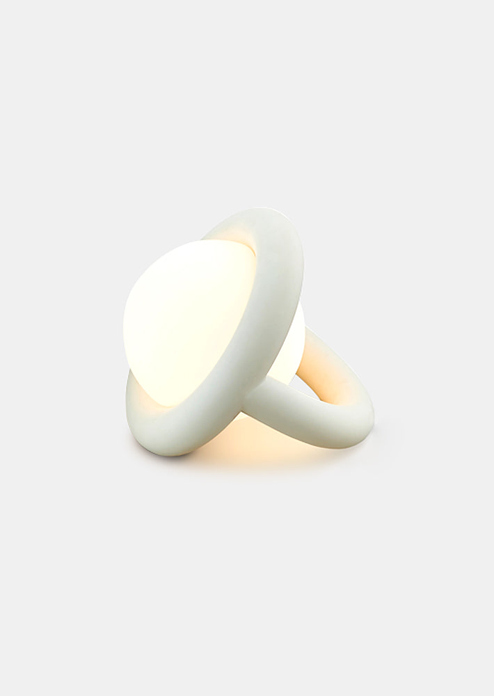 100220. Balloon Table Egg White
