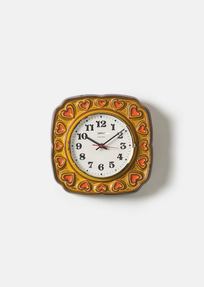 100334. Vintage ceramic clock heart
